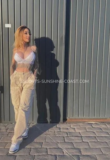 Escorts Sunshine Coast Riley — 1