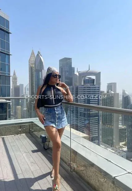 Escorts Sunshine Coast Abril — 3