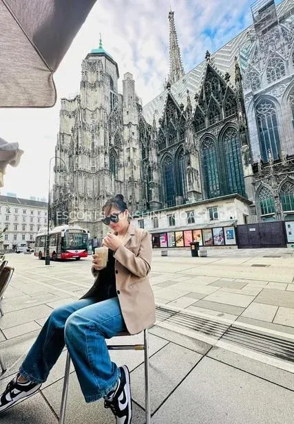 Escorts Sunshine Coast Ellen — 5