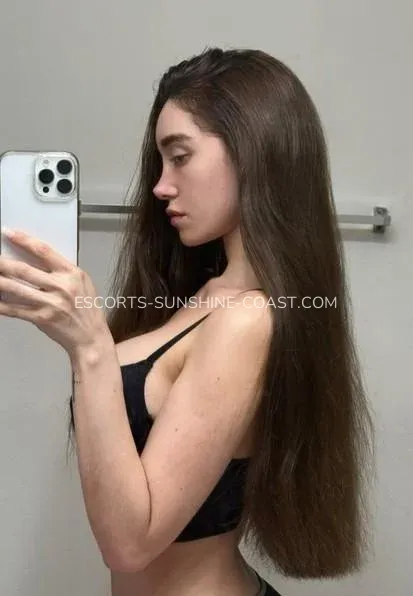 Escorts Sunshine Coast Ellinor — 1