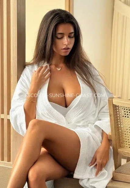Escorts Sunshine Coast Paris — 2