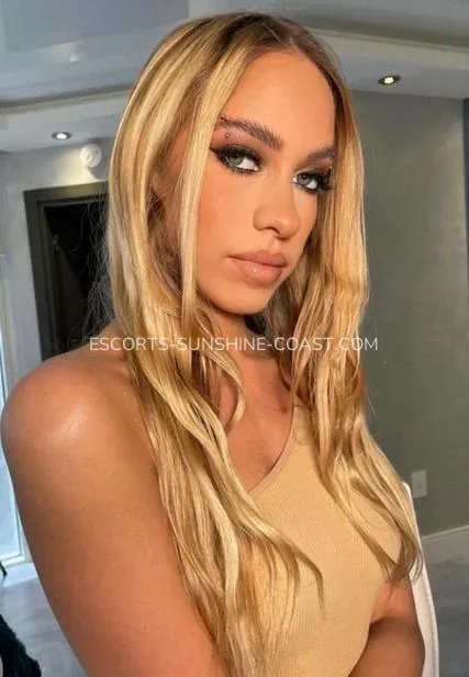 Escorts Sunshine Coast Charlotte — 3