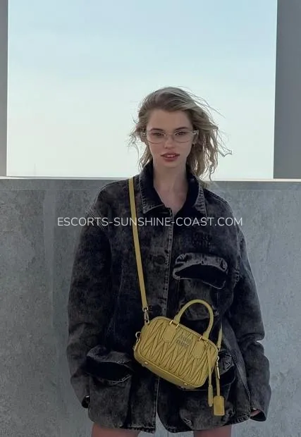 Escorts Sunshine Coast Julia