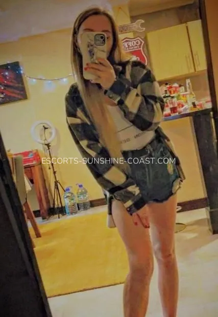 Escorts Sunshine Coast Atocha — 2