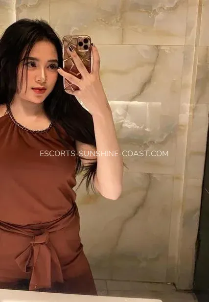 Escorts Sunshine Coast Laura — 3